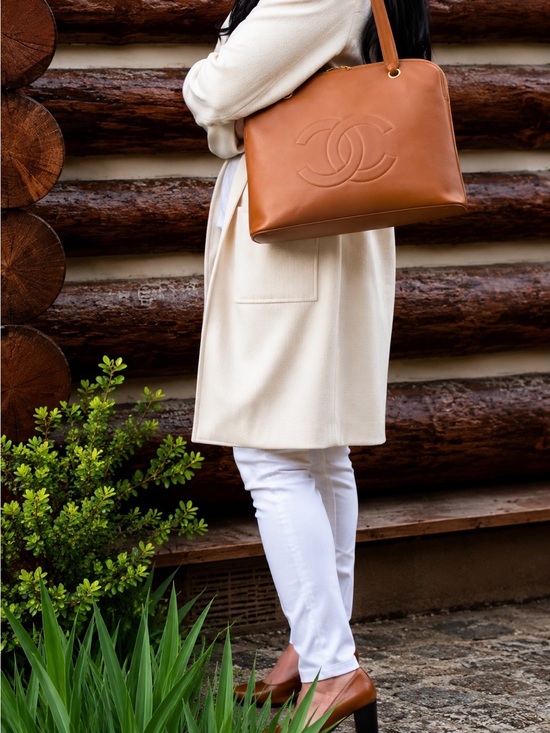 CHANEL Handbags - 😍Fall🍁 Chanel Caviar Stitched CC Double Zip Caramel Brown Timeless Tote